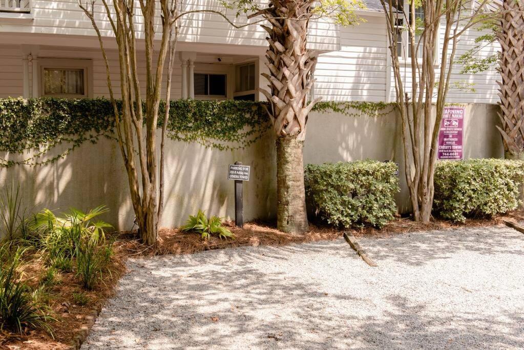 Elegant Sunlit Home With Private Rooftop Oasis Charleston Exterior photo